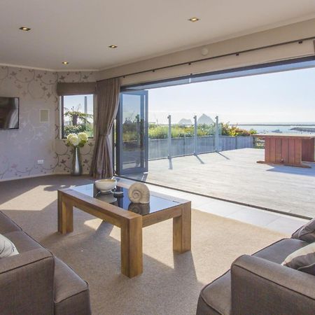 The Waterfront Escape Villa New Plymouth Buitenkant foto