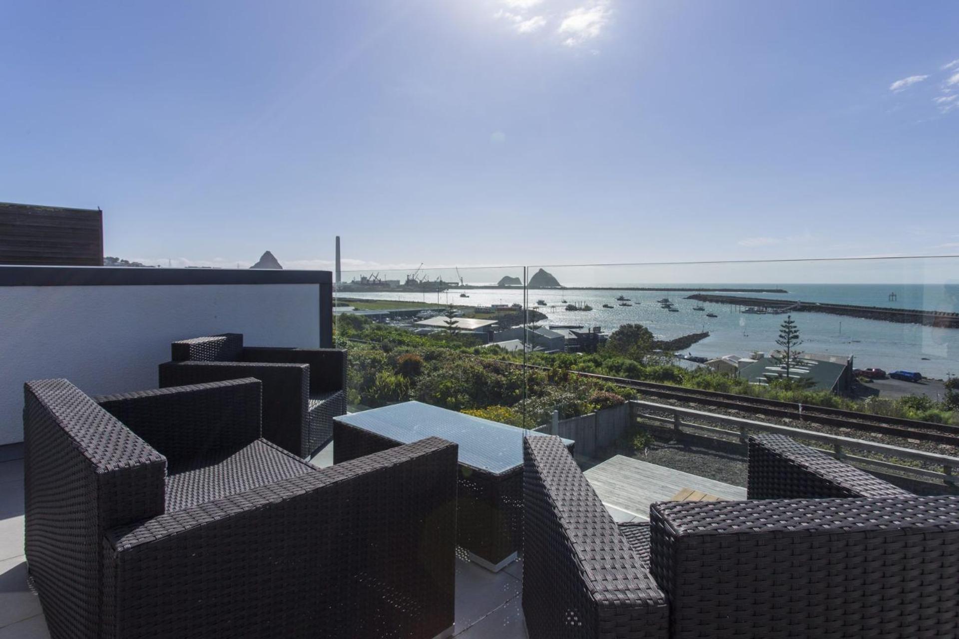 The Waterfront Escape Villa New Plymouth Buitenkant foto